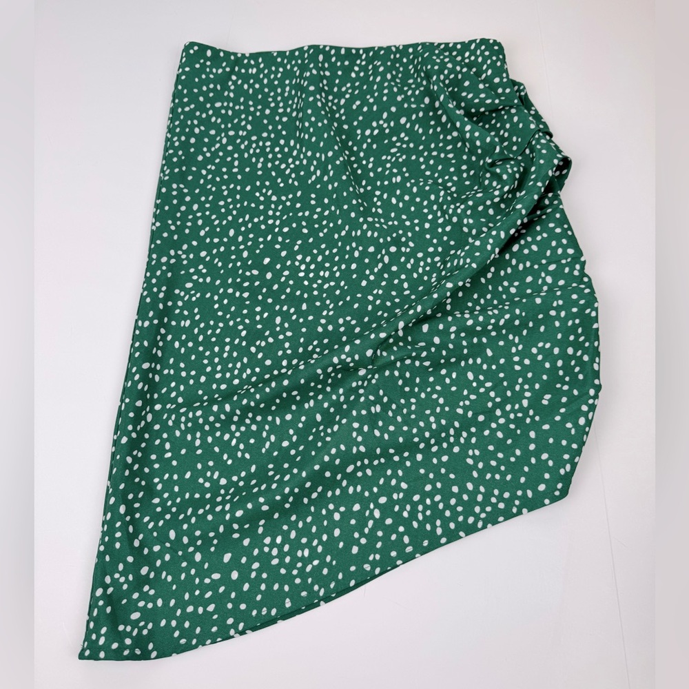 Code x Mode Asymmetrical Skirt Women’s S Green Polka Dots Preppy Formal Elegant
